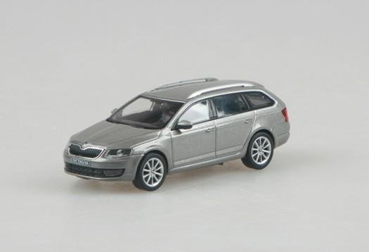 Auto Skoda Octavia Combi (2013) Cappuccino Beige Metallic